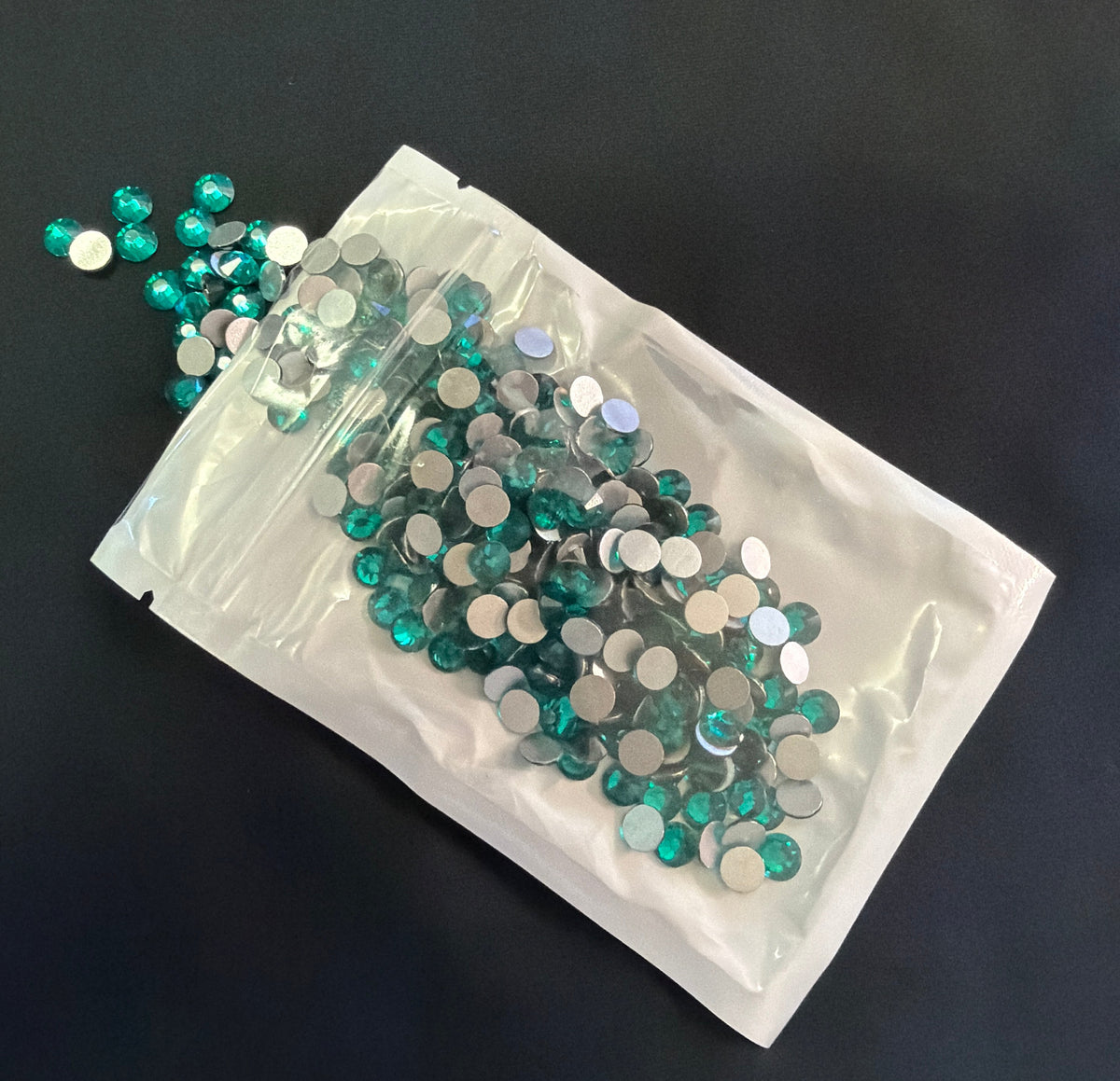 Rhinestones Ss30 2 gross (288 stones)